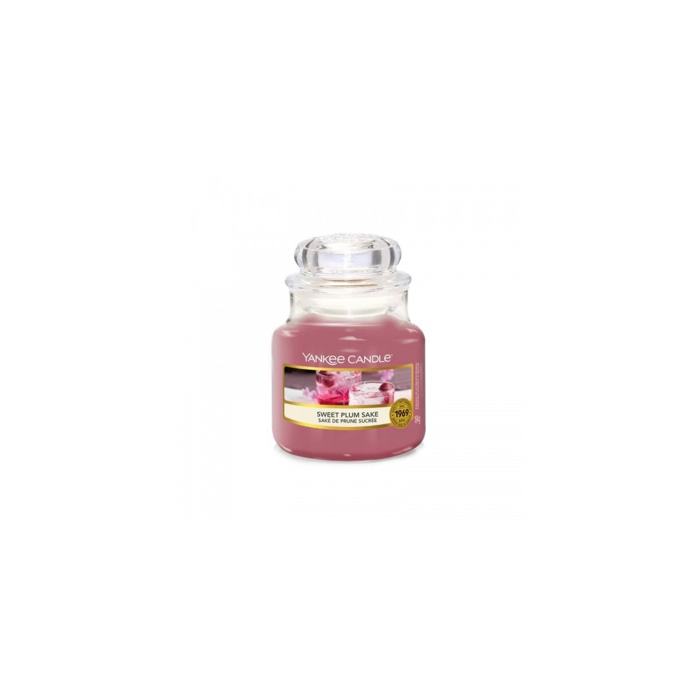 Yankee Candle Sweet Plum Sake Candela Profumata In Giara Piccola 104 G 