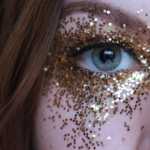 Microplastiche nei cosmetici: dal 2020 il bando. In arrivo le linee biodegradabili