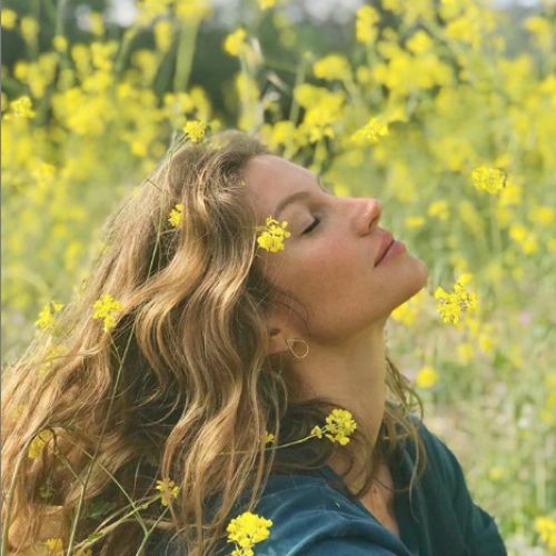 Capelli al mare: come proteggerli e cosa fare al rientro in città